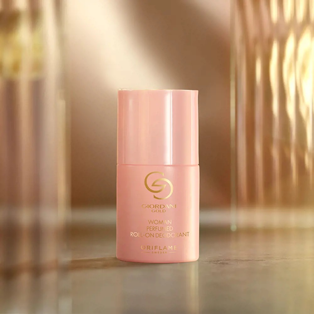 Woman Perfumed Roll-On Deodorant