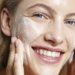 Hydrating Gel Cleanser with Organic Aloe Vera & Pineapple